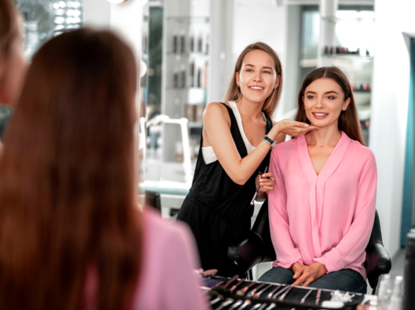 5 claves para mejorar la atención al cliente en tu salón de belleza